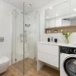 Comfortable Near The Sea, 아파트