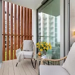 Comfortable Near The Sea, 아파트