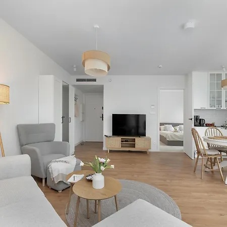 Comfortable Near The Sea, 포비에로보