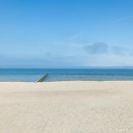 Comfortable Near The Sea,